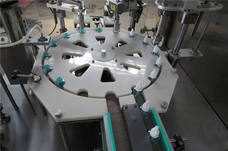 آلة تعبئة طارد البعوض السائلة وسدها وسدها